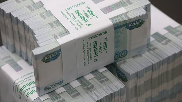 Фондам медицинского, пенсионного и соцстрахования выделят 1,7 трлн рублей
