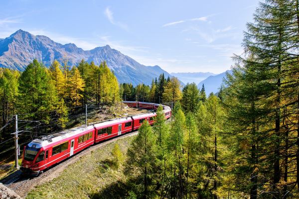 Россияне объяснили свою любовь к путешествиям на поездах